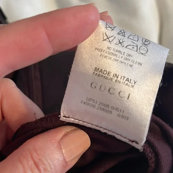 GUCCI dark purple velvet skirt w/side zip, kickpleat. Embroidered belt detail